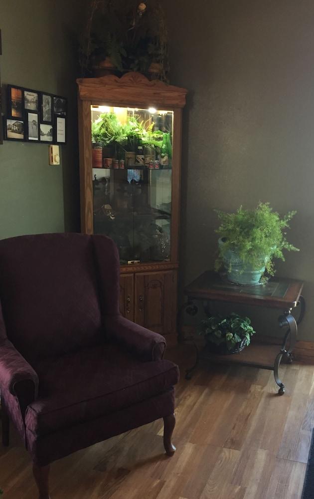 张伯伦温德姆速8酒店 外观 照片